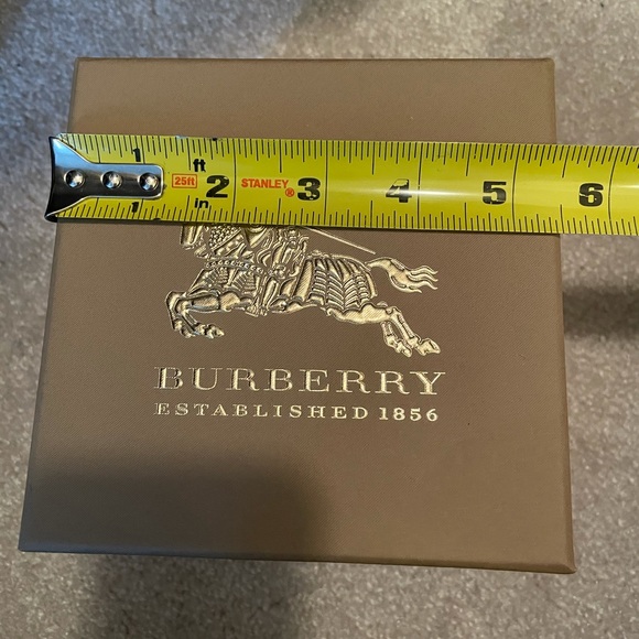 2/$40 Burberry case authentic includes certificate book - Picture 9 of 10